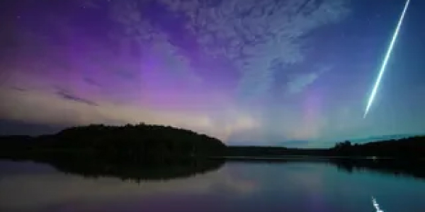 Fireball streaks through aurora-filled skies | Space photo of the day for June 5, 2025