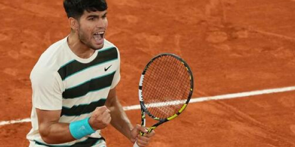 Switched-on Alcaraz in French Open final after Musetti retires