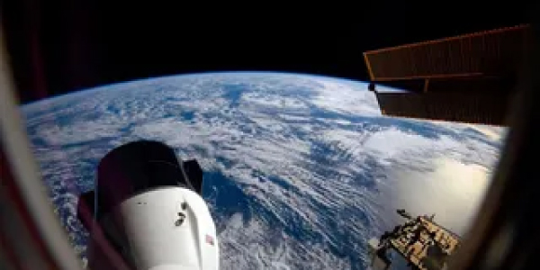 Astronaut sees gorgeous 'skies of blue and clouds of white' | On the International Space Station this week Dec. 8-12, 2025