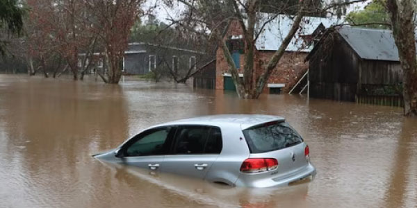 Kentucky flash flood: Metcalfe, Cumberland, and Clinton still under warning; videos show scary water level surge